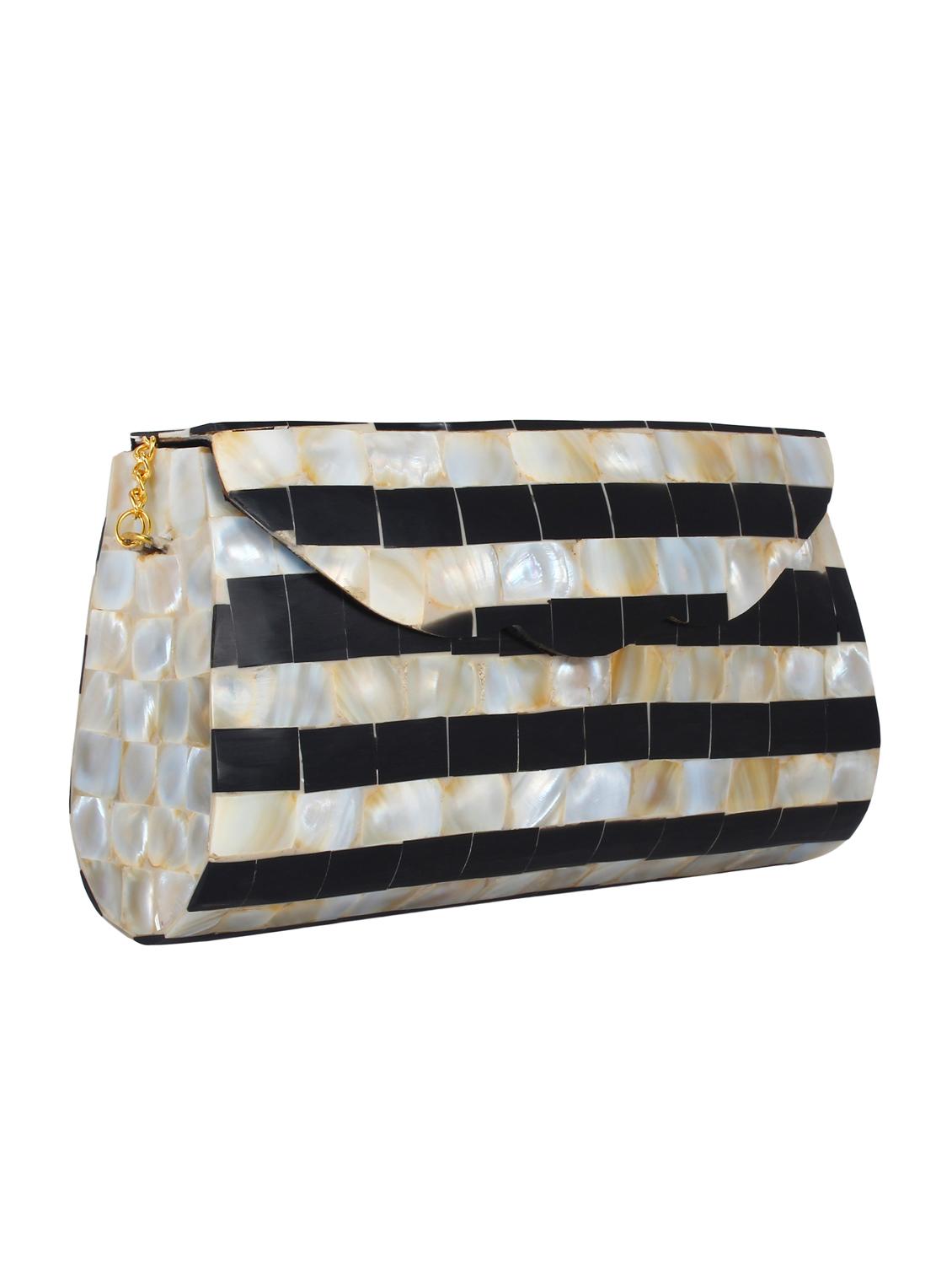 black metal structured clutch - 16550310 - Zoom Image - 4