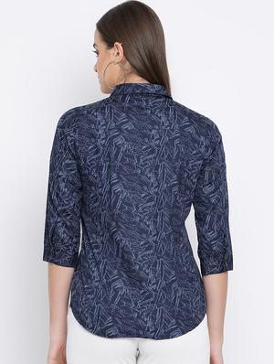 curved hem abstract shirt - 16558587 - Standard Image - 4