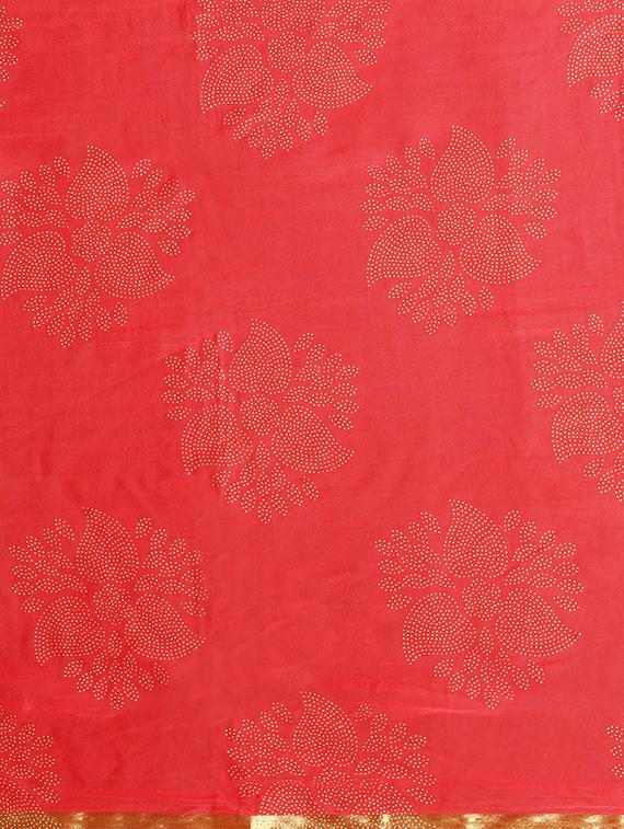 floral bordered saree with blouse - 16561528 - Zoom Image - 4