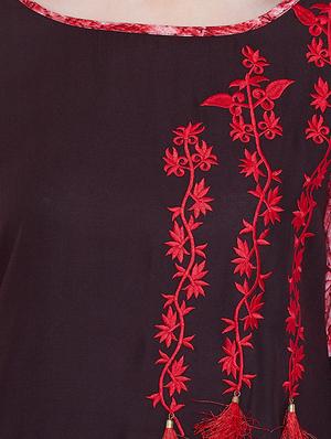 embroidered straight kurta - 16566623 - Standard Image - 4