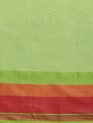 contrast bordered woven saree with blouse - 16582086 - Standard Image - 4