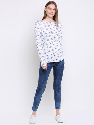thumb hole sleeved graphic printed tee - 16584988 - Standard Image - 4