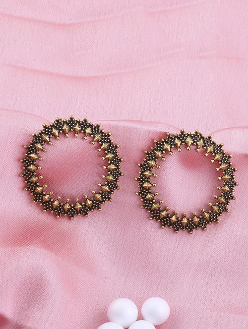 gold metal studs earring - 16603196 - Standard Image - 1