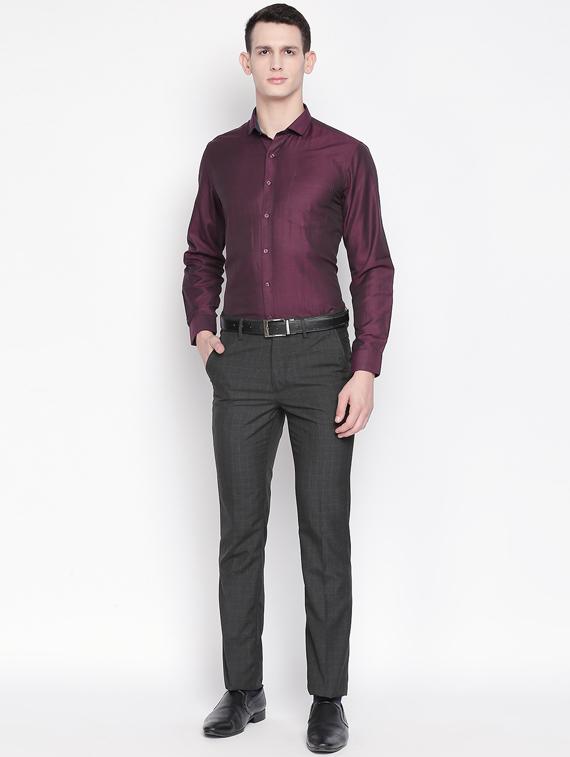 purple solid formal shirt - 16604460 - Zoom Image - 4