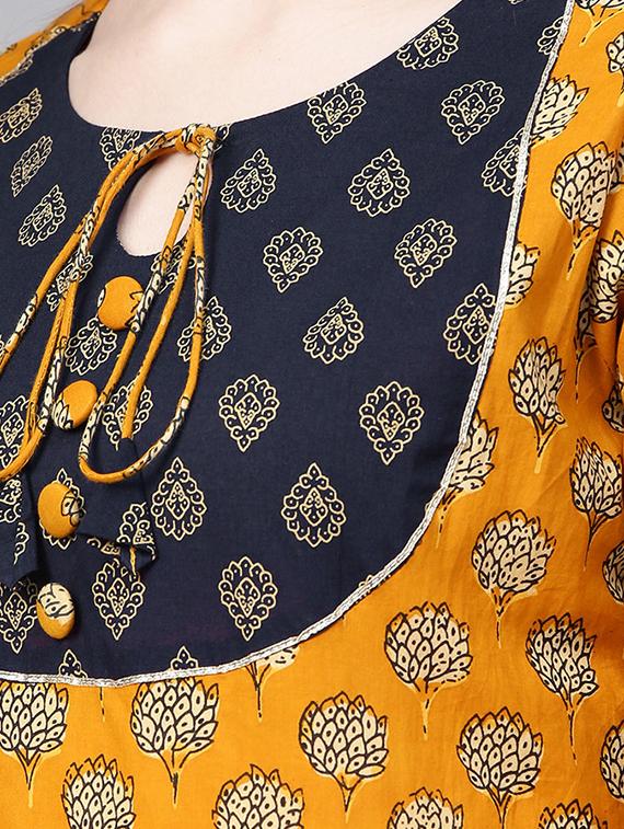 floral contrast yoke anarkali kurta - 16608516 - Zoom Image - 4