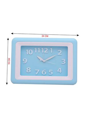 plastic alarm clock - 16610763 - Standard Image - 4