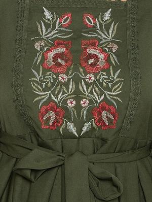tie knot embroidered a-line dress - 16611931 - Standard Image - 4