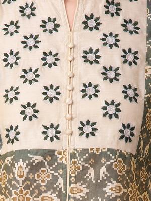 embroidered front slit chanderi a-line kurta - 16612617 - Standard Image - 4