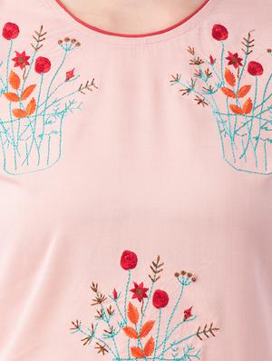 embroidered straight kurta - 16637206 - Standard Image - 4