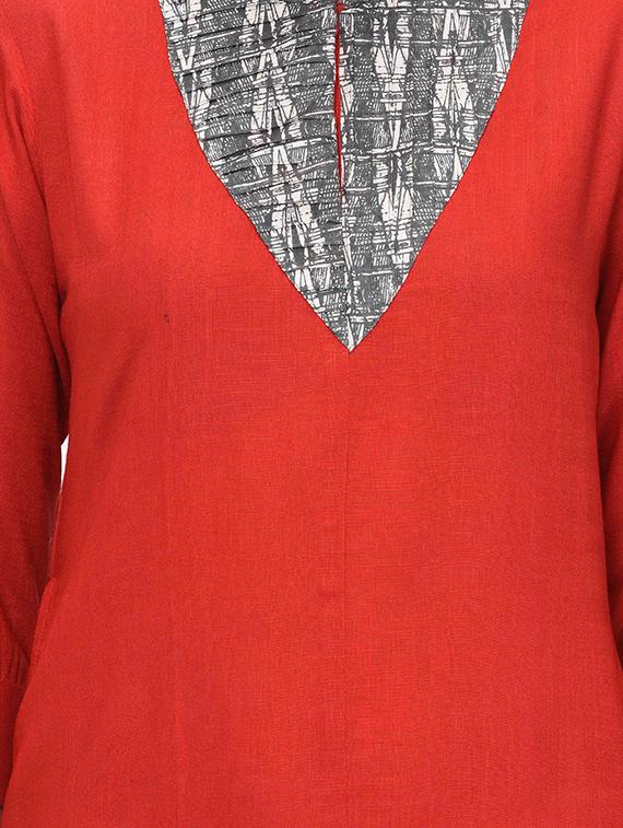 contrast straight kurta - 16638003 - Zoom Image - 4