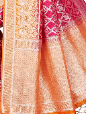 self-design woven saree with blouse - 16641746 - Standard Image - 4