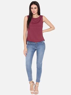 keyhole back button detail top - 16645868 - Standard Image - 4