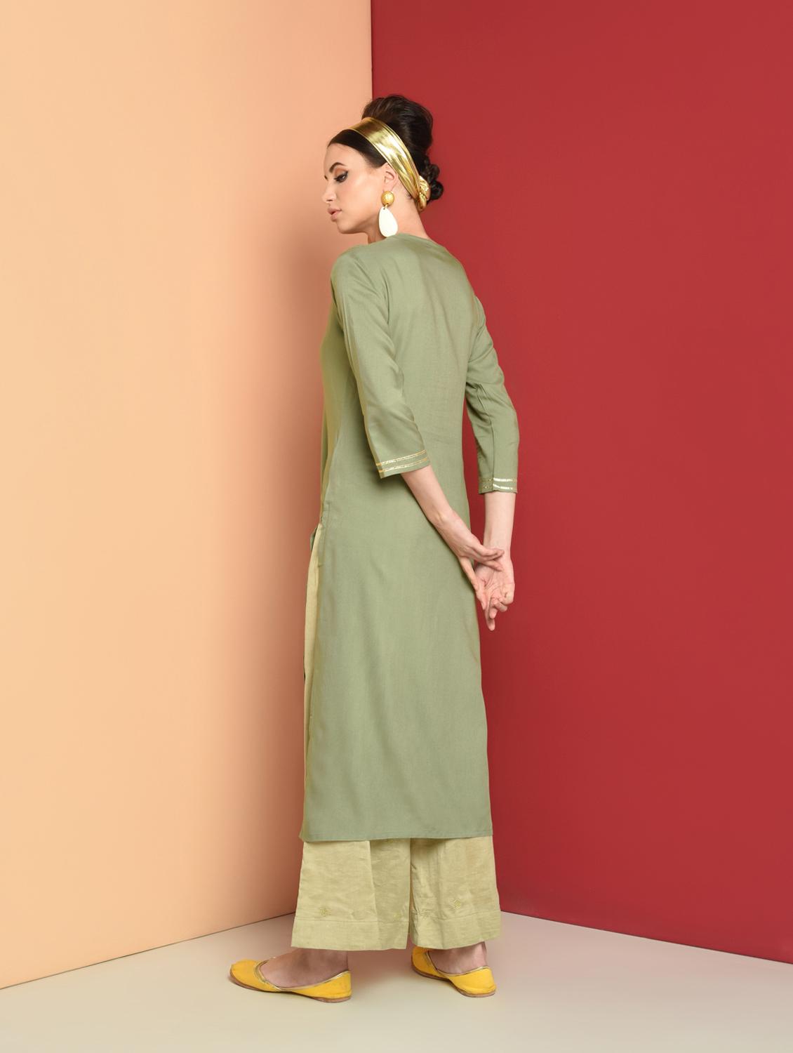 embroidered solid straight kurta - 16654269 - Zoom Image - 4