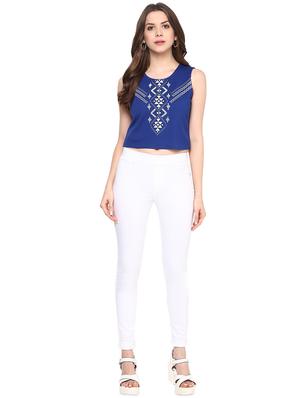 round neck abstract crop top - 16660302 - Standard Image - 4