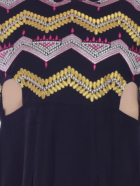 embroidered yoke flared dress - 16662117 - Zoom Image - 4