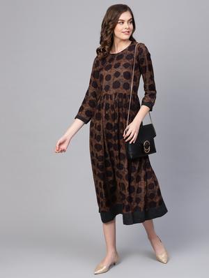 round neck gathered a-line dress - 16662305 - Standard Image - 4
