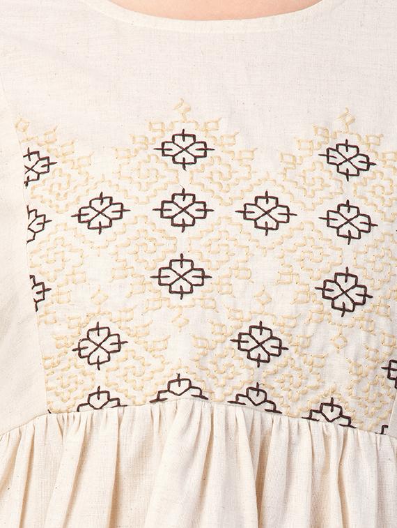 embroidered detail gathered top - 16673407 - Zoom Image - 4