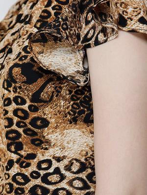 animal print straight kurti - 16677021 - Standard Image - 4