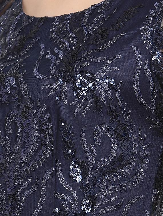 round neck embroidered wrap dress - 16677108 - Zoom Image - 4