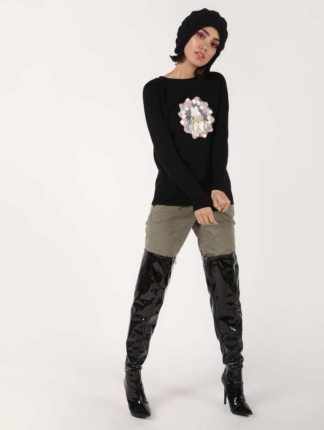 round neck embellished wool pullover - 16680909 - Zoom Image - 4