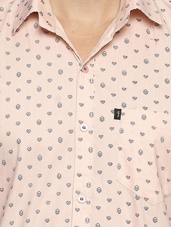 pink printed casual shirt - 16684161 - Zoom Image - 4