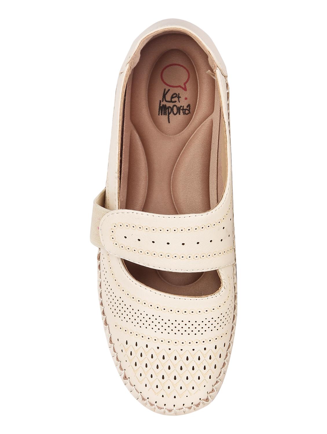 beige slip on casual shoes - 16693743 - Zoom Image - 4