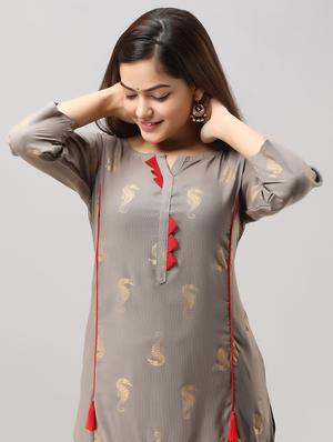 gold print straight kurta - 16693837 - Standard Image - 4