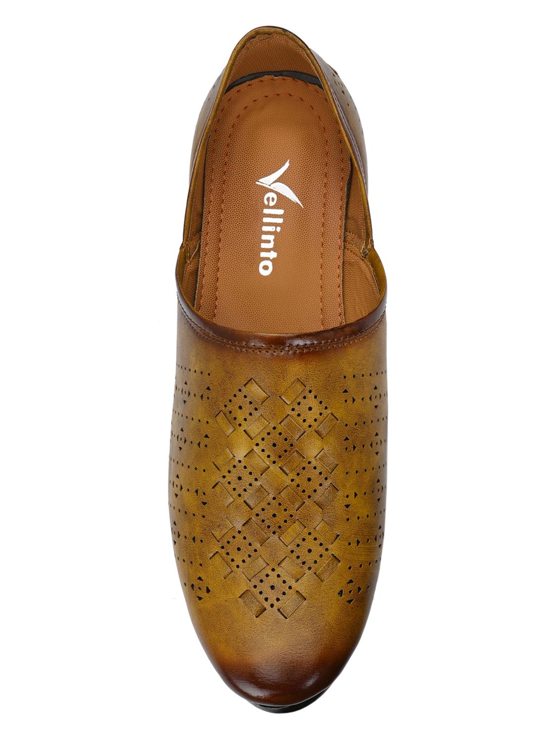 tan leatherette slip on jutis - 16694103 - Zoom Image - 4