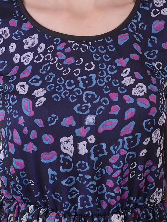 round neck gathered a-line dress - 16695749 - Zoom Image - 4