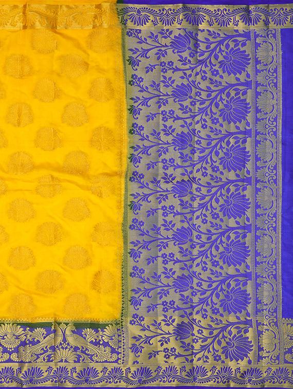 contrast bordered kanjivaram saree with blouse - 16699825 - Zoom Image - 4