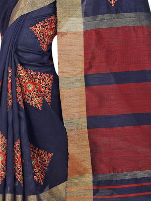 blue cotton embroidered saree with blouse - 16700686 - Standard Image - 4