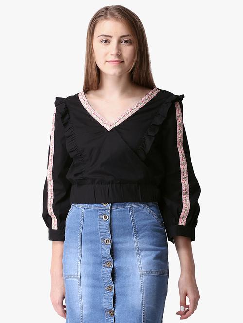 contrast lace solid top - 16701480 - Standard Image - 1