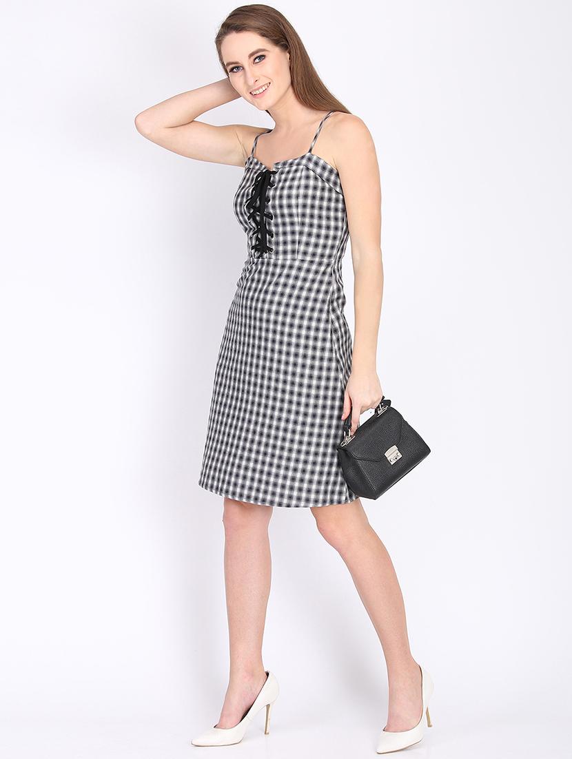 criss cross checkered a-line dress - 16701594 - Zoom Image - 4