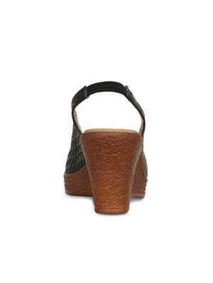black back strap wedges - 16717322 - Standard Image - 4