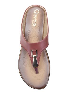 maroon toe separator sandals - 16756706 - Standard Image - 4