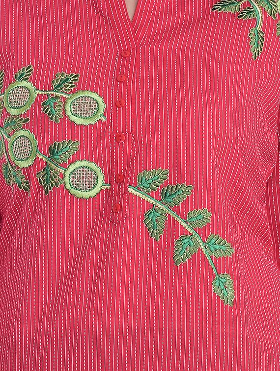 embroidered straight kurta - 16773729 - Zoom Image - 4
