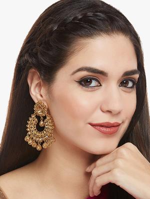 gold metal chandballi earring - 16780250 - Standard Image - 4