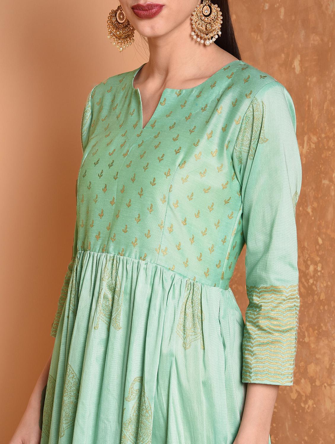 gold print flared kurta - 16784412 - Zoom Image - 4