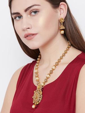 gold metal pendants and earring - 16811679 - Standard Image - 4