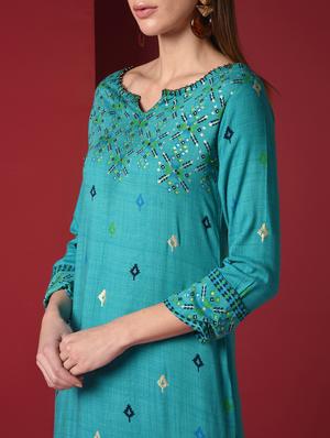 ikat print kurta palazzo set - 16816495 - Standard Image - 4