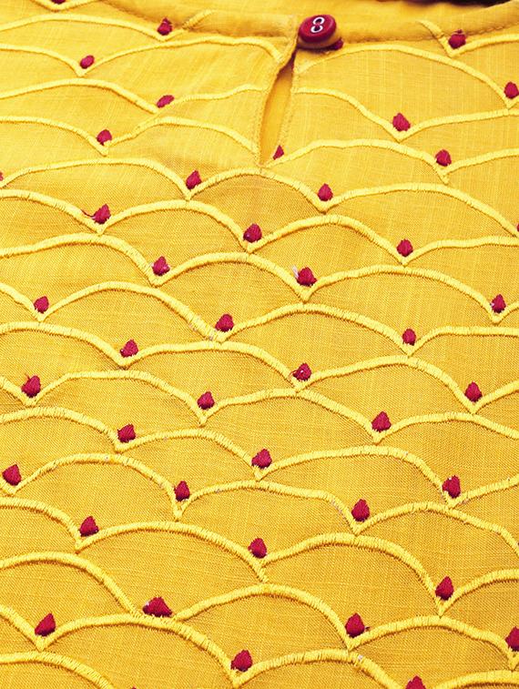 embroidered high-low kurta - 16861674 - Zoom Image - 4