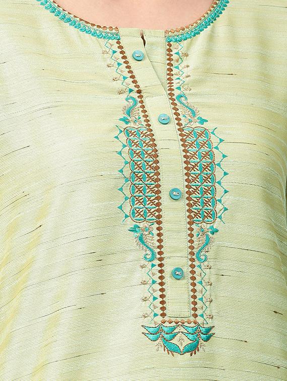 embroidered kurta palazzo set - 16878276 - Zoom Image - 4