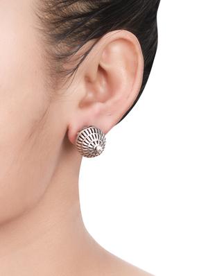 silver studs earring - 16885415 - Standard Image - 4
