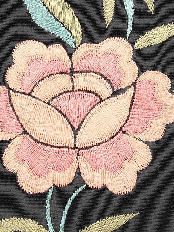 black silk ethnic clutch - 16902212 - Zoom Image - 4