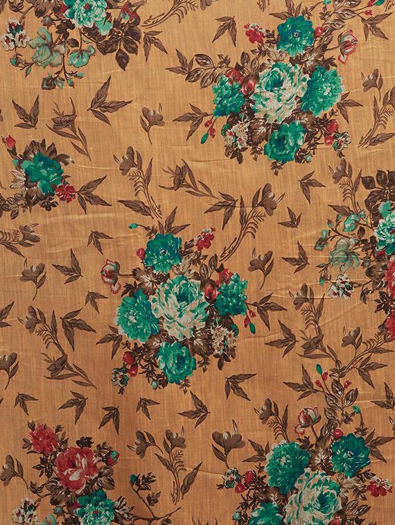 floral woven saree with blouse - 16915942 - Zoom Image - 4