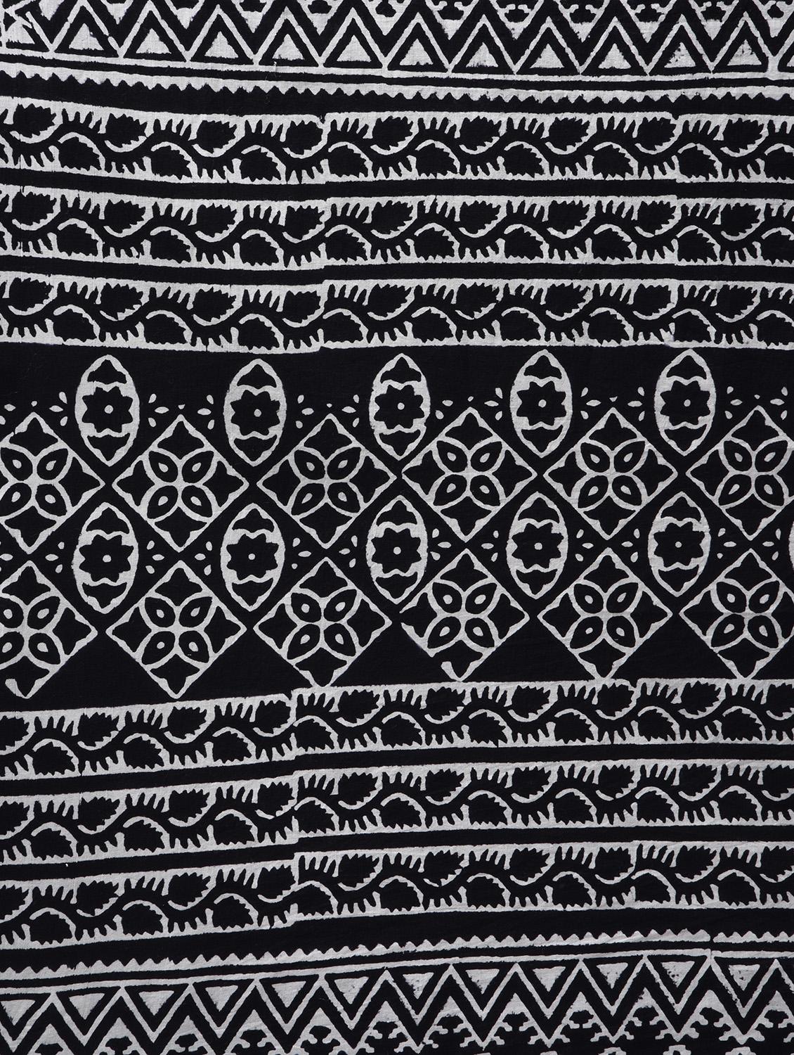 printed woven saree with blouse - 16935018 - Zoom Image - 4