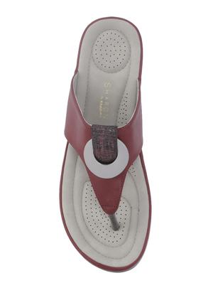 red toe separator wedges - 16947198 - Standard Image - 4