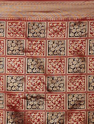 half & half banarasi saree with blouse - 16954399 - Standard Image - 4