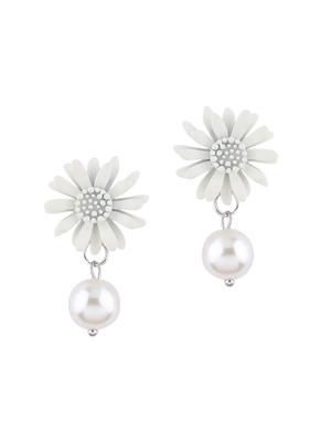 white metal studs earring - 16979426 - Standard Image - 4