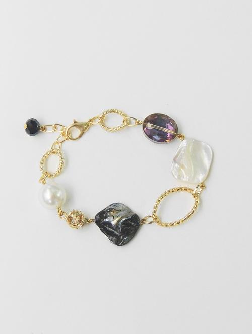 gold metal links bracelet - 16987307 - Standard Image - 1